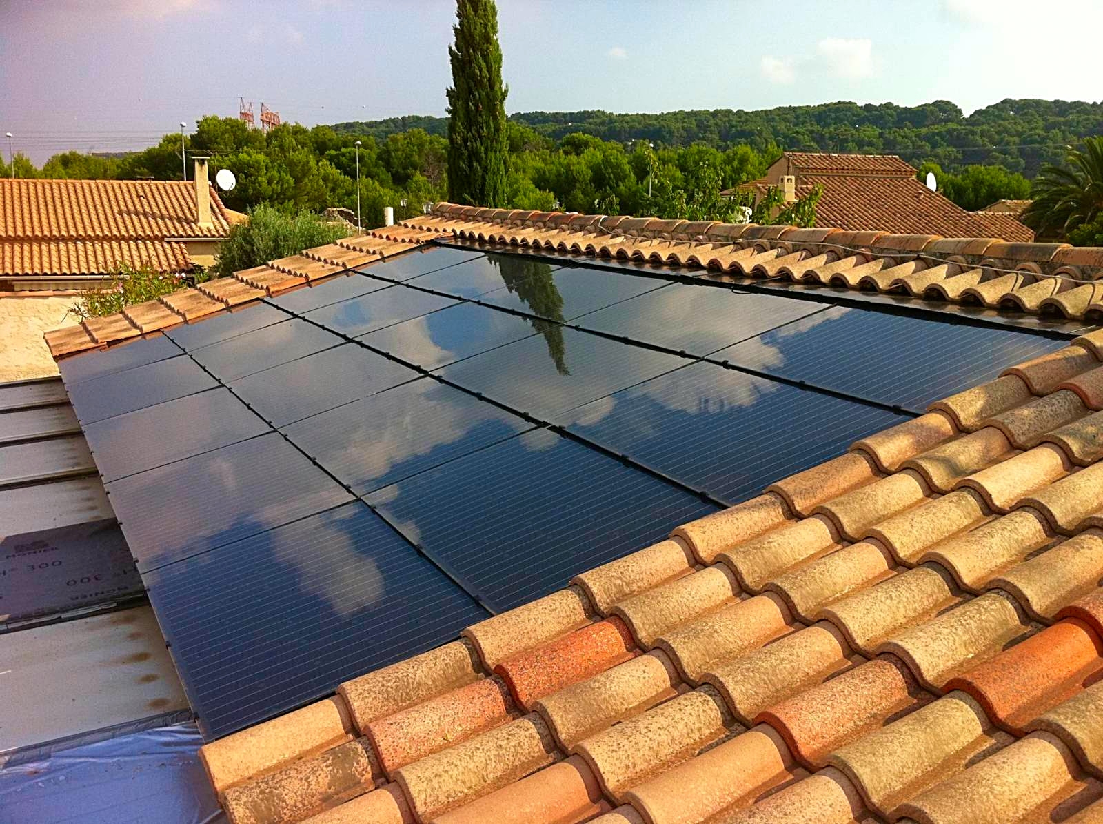 Panneaux photovoltaïques intégrés à la toiture