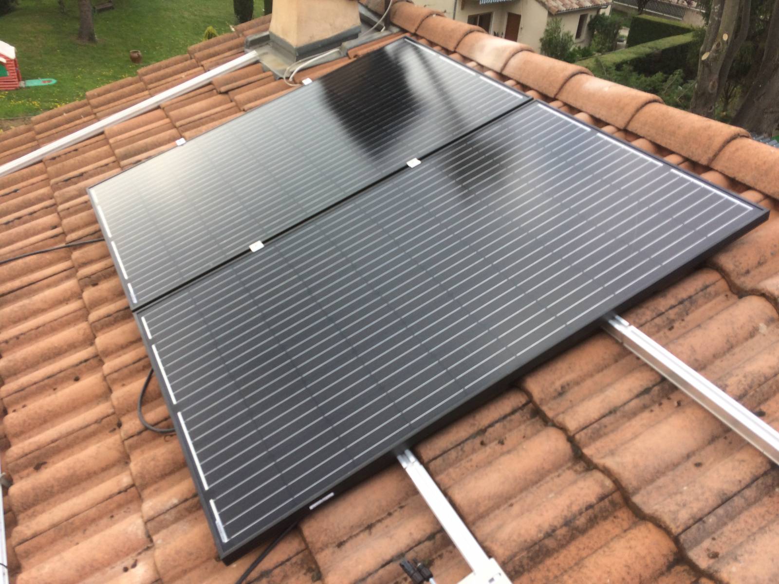 Installation de panneaux photovoltaïques sur la toiture 1