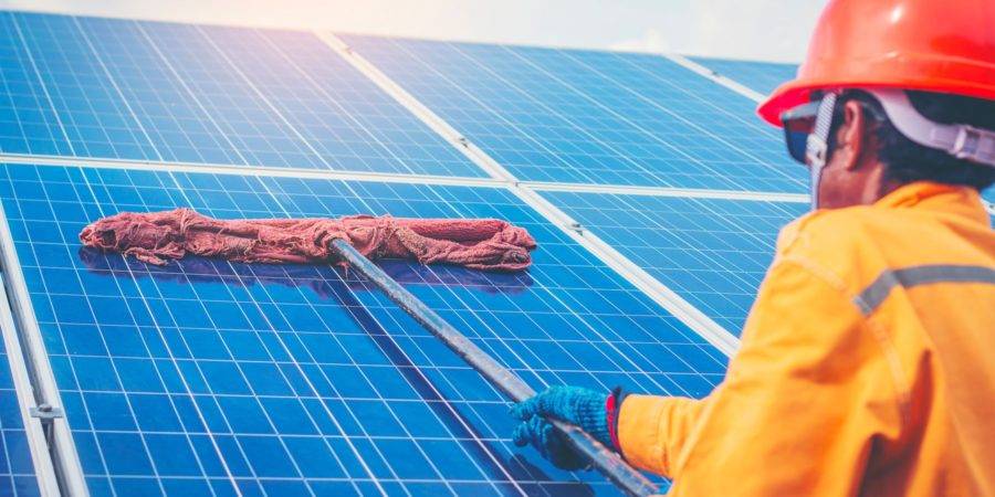 Entretien de panneaux solaires à Marseille